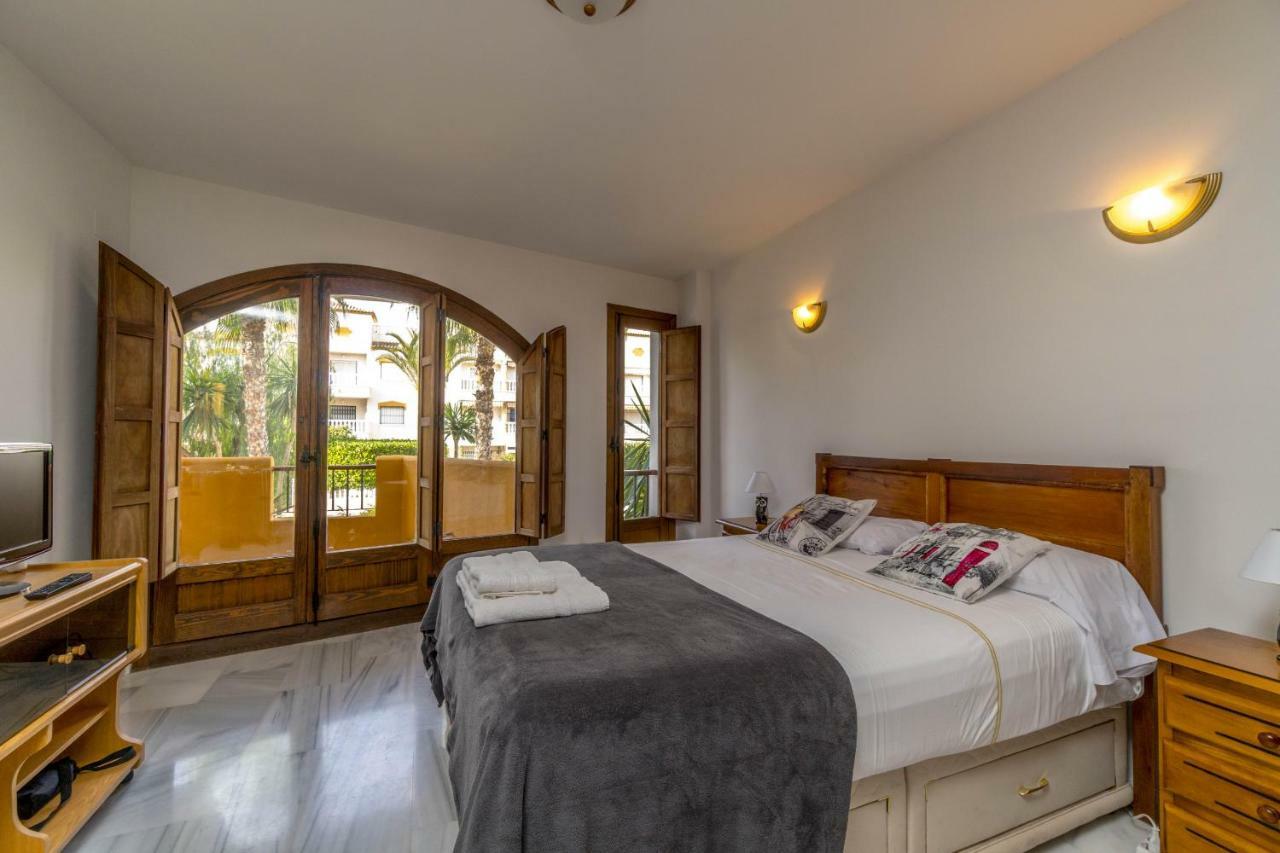 Apartmento Carla Punta Prima 또레비에하 외부 사진